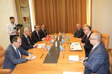 Azerbaijani, OTS healthcare officials hold bilateral meetings (PHOTO)