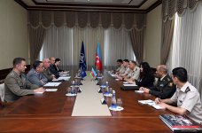 Azerbaijani army chief of general staff debates military co-op with NATO delegates (PHOTO)