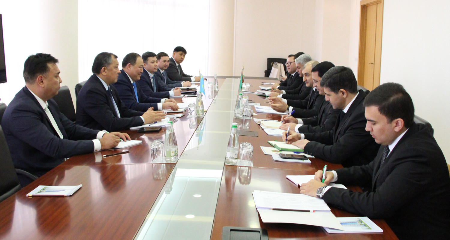 Turkmenistan, Kazakhstan brainstorm economic synergy horizons