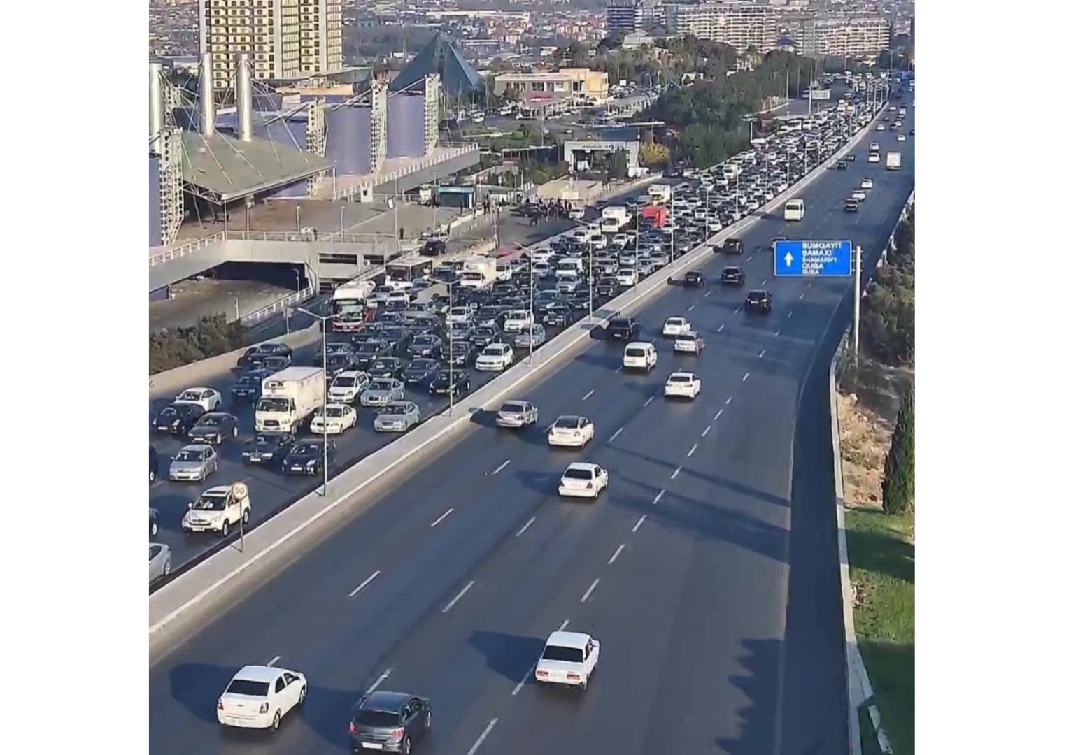 Sürücülərin NƏZƏRİNƏ: Bakıda bu yollarda sıxlıq var - SİYAHI