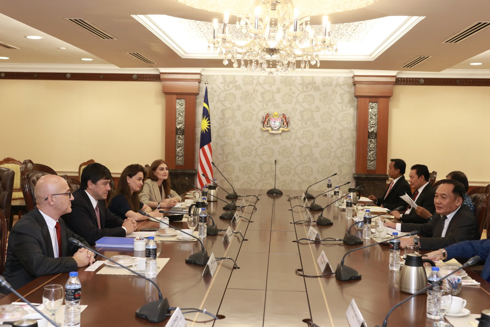 Azerbaijan's Diaspora Committee chair engages with Malaysian officials (PHOTO)