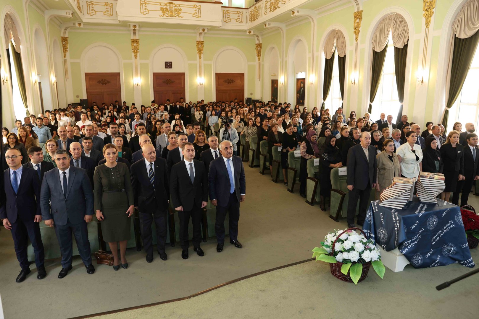 UNEC-də şəhid Teymur Məcidzadəyə həsr olunan “Şuşada bitən yuxu” kitabının təqdimatı keçirilib (FOTO)