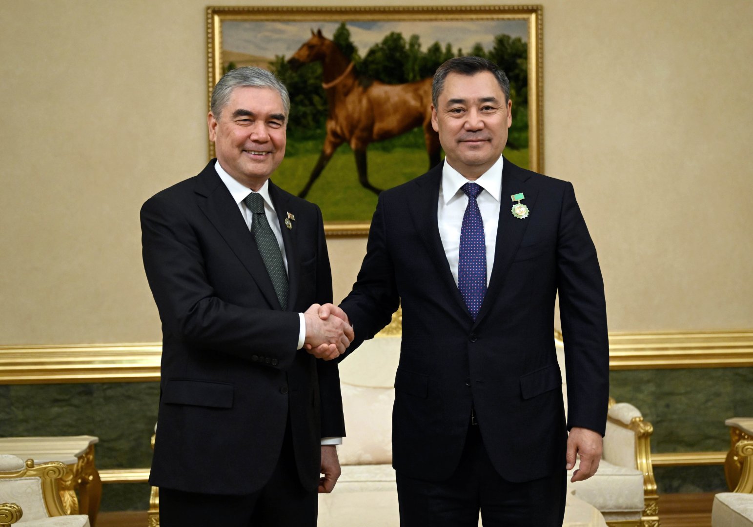 Kyrgyzstan aims to increase trade turnover with Turkmenistan - president