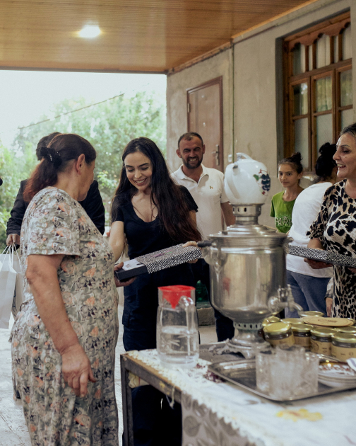 Heydar Aliyev Foundation VP Leyla Aliyeva, Baku Media Center President Arzu Aliyeva meet participant of "Young Beekeeper" project in Gabala (PHOTO)