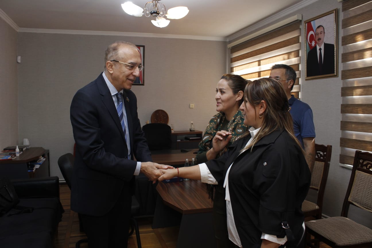 Deputat Nizami Səfərov 106 Saylı Tovuz seçki dairəsindən olan vətəndaşları qəbul edib (FOTO)