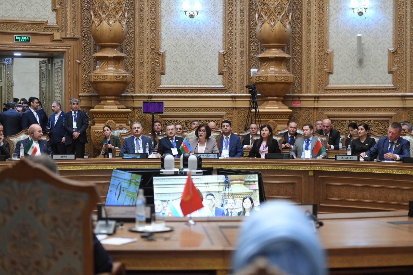 Sahibə Qafarova Tacikistanda beynəlxalq parlament konfransında çıxış edib (FOTO)