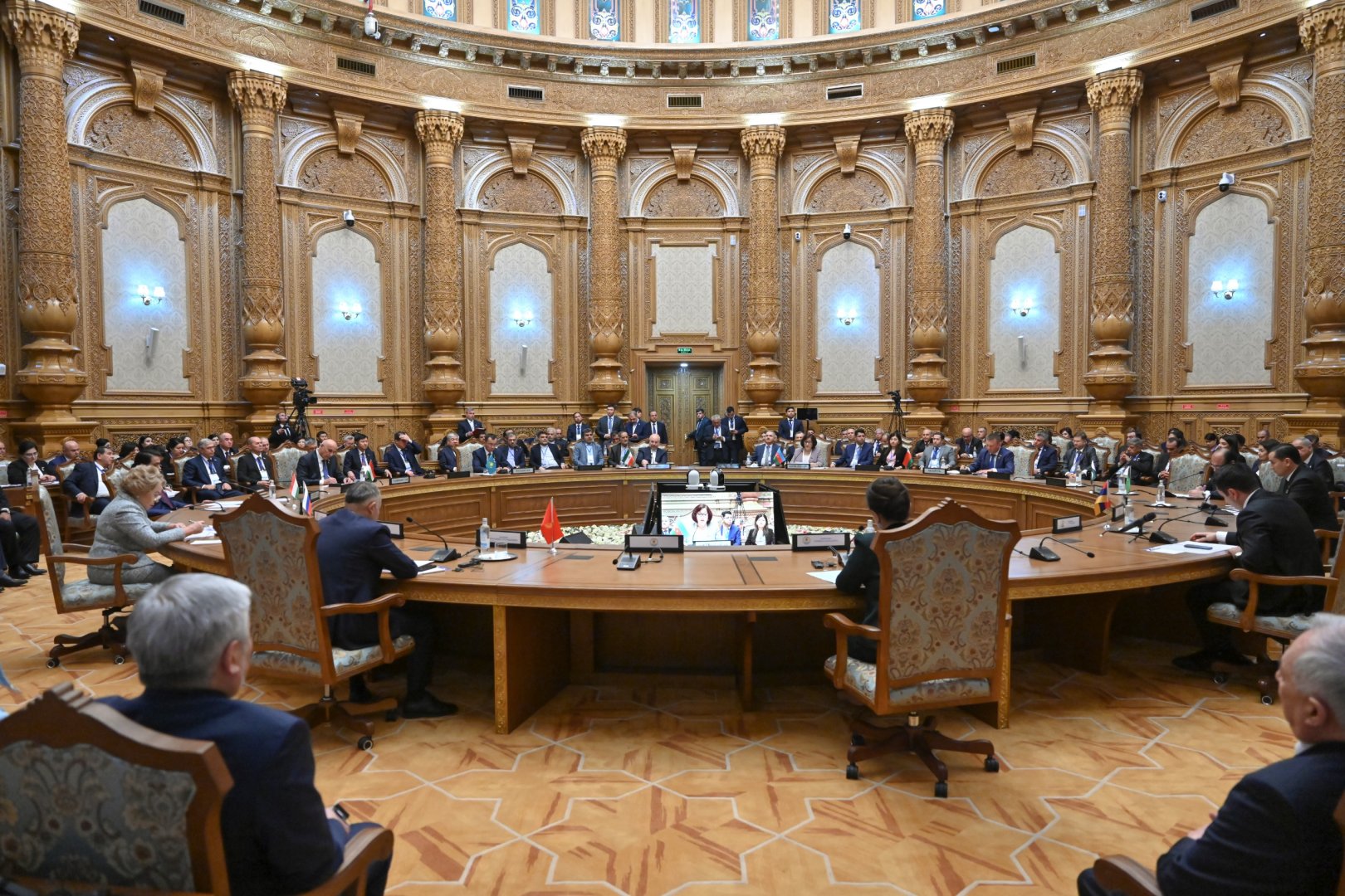 Sahibə Qafarova Tacikistanda beynəlxalq parlament konfransında çıxış edib (FOTO)