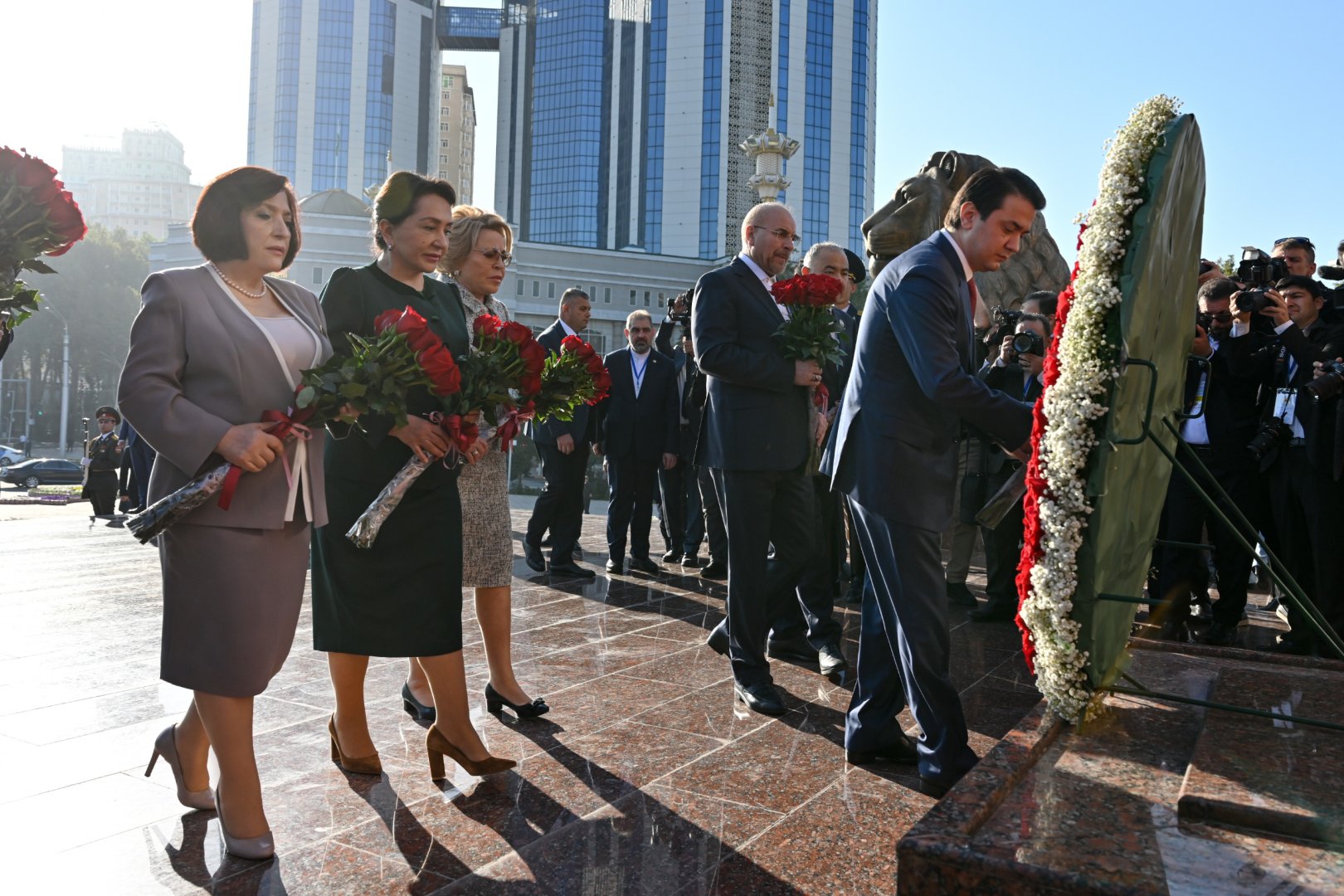 Sahibə Qafarova Tacikistanda beynəlxalq parlament konfransında çıxış edib (FOTO)