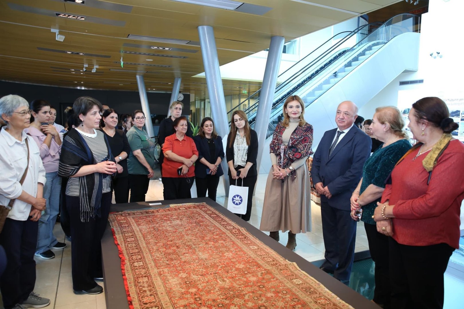 Milli Xalça Muzeyi növbəti dəyərli sənət nümunəsi ilə zənginləşib (FOTO)