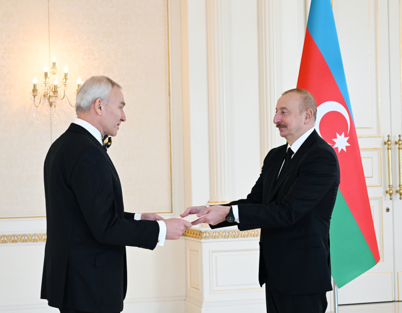 President Ilham Aliyev accepts credentials of Estonian ambassador (PHOTO)