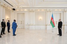 President Ilham Aliyev accepts credentials of ambassador of Benin (PHOTO)