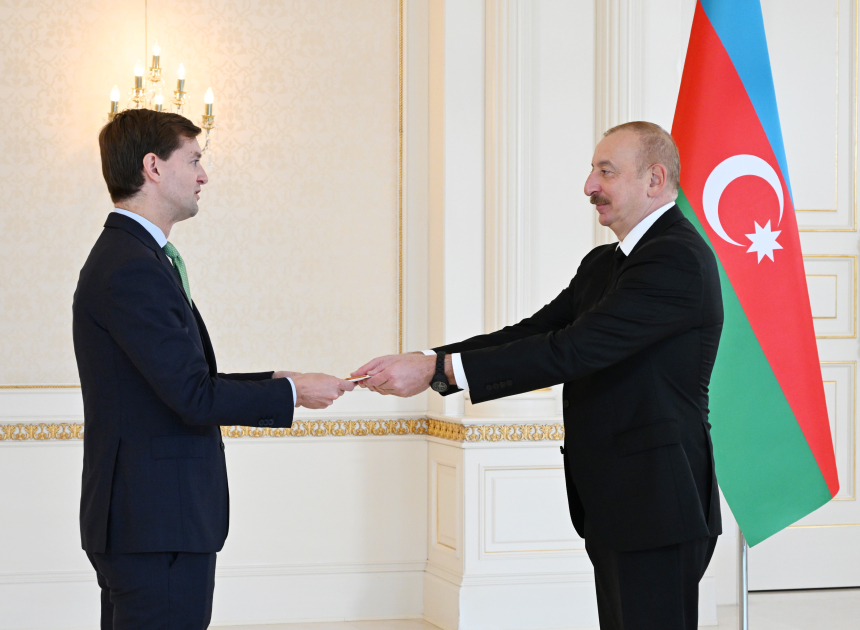 President Ilham Aliyev receives credentials of newly appointed ambassador of Belgium (PHOTO)