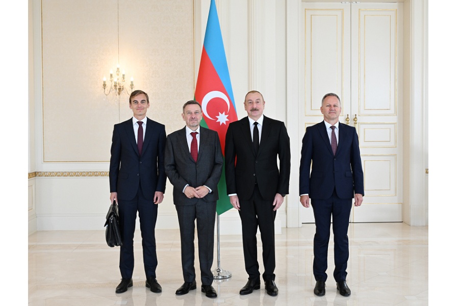 President Ilham Aliyev accepts credentials of ambassador of Denmark (PHOTO)