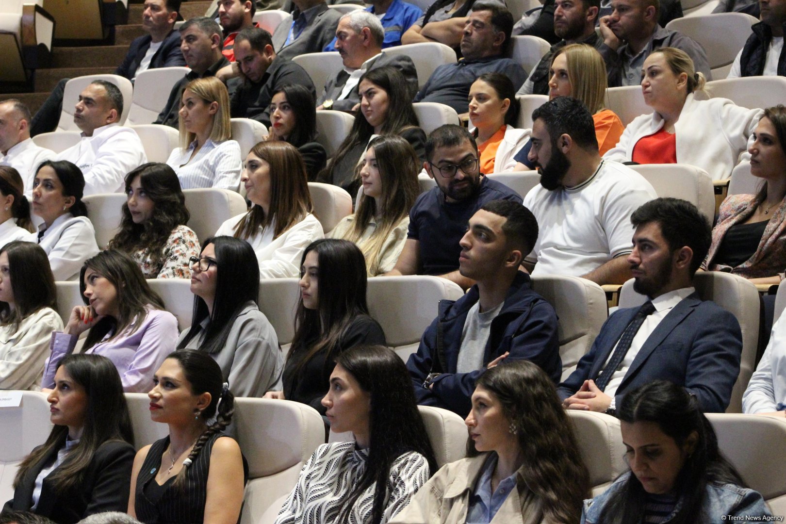 Koreya Hökuməti ölkəmizə tibbi avadanlıqlar ianə edib (FOTO)