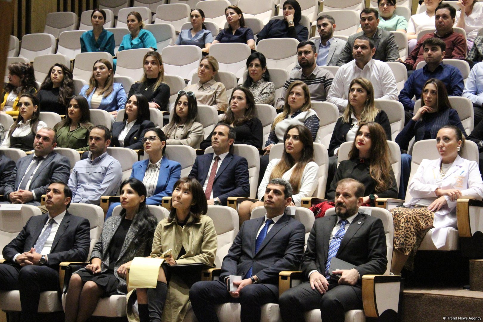 Koreya Hökuməti ölkəmizə tibbi avadanlıqlar ianə edib (FOTO)