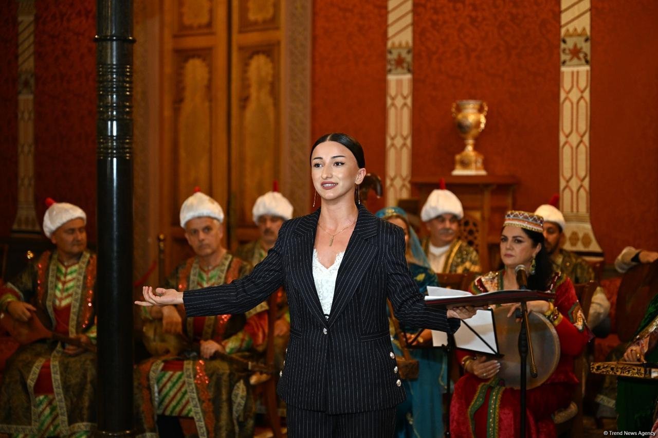 Bakıda Şah İsmayıl Xətainin 516 yaşlı fərmanının təqdimatı keçirilib (FOTO)