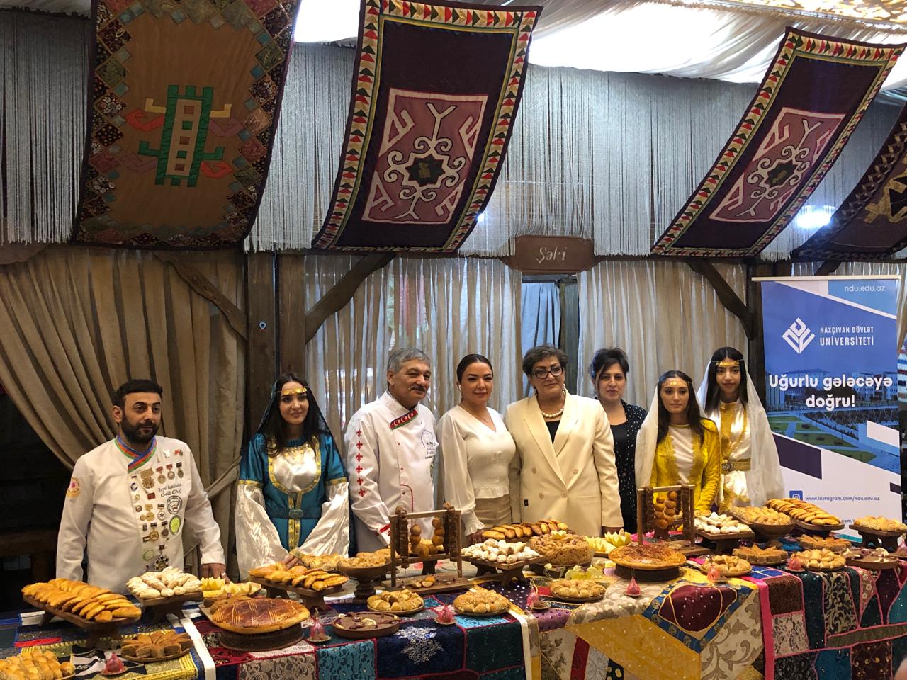 В Баку представлены национальные сладости Западного Азербайджана (ФОТО)