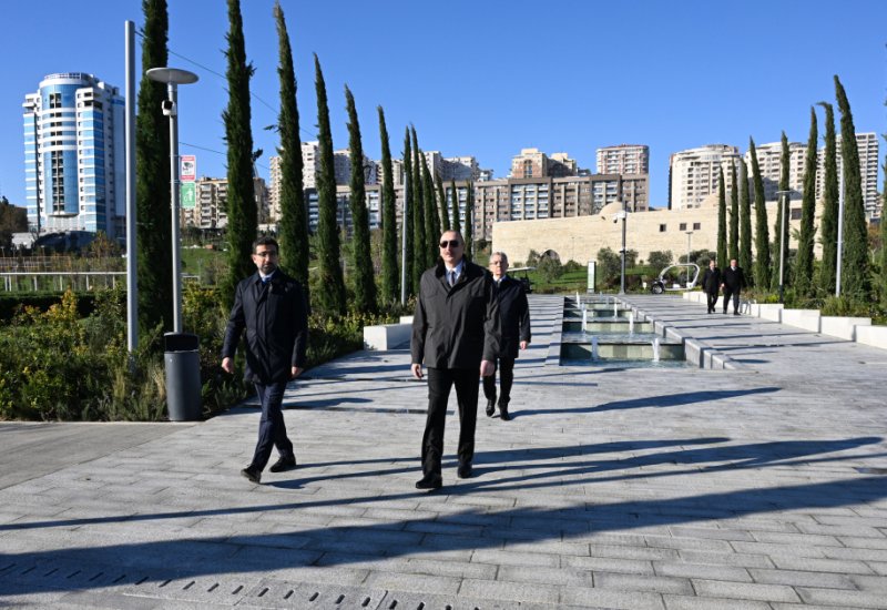 President Ilham Aliyev attends inauguration of third section of Central Park in Baku (PHOTO)