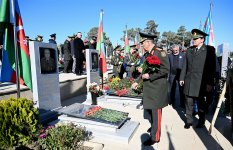 Zəfər Günündə Ulu Öndərin və şəhidlərimizin məzarları ziyarət olunub (FOTO/VİDEO)