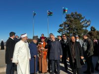 Dünya dini liderlərinin qlobal Bakı Sammitinin iştirakçıları Xankəndidə Zəfər meydanında olublar (FOTO) (ƏLAVƏ OLUNUB)