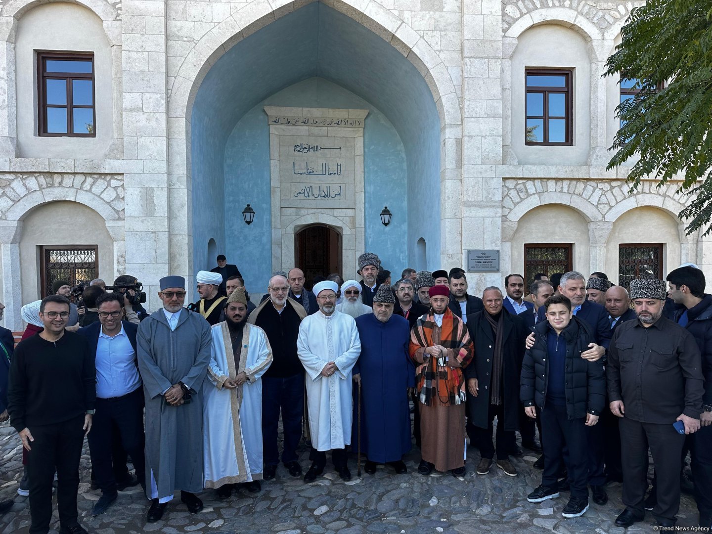 Dünya dini liderlərinin qlobal Bakı Sammitinin iştirakçıları Xankəndidə Zəfər meydanında olublar (FOTO) (ƏLAVƏ OLUNUB)