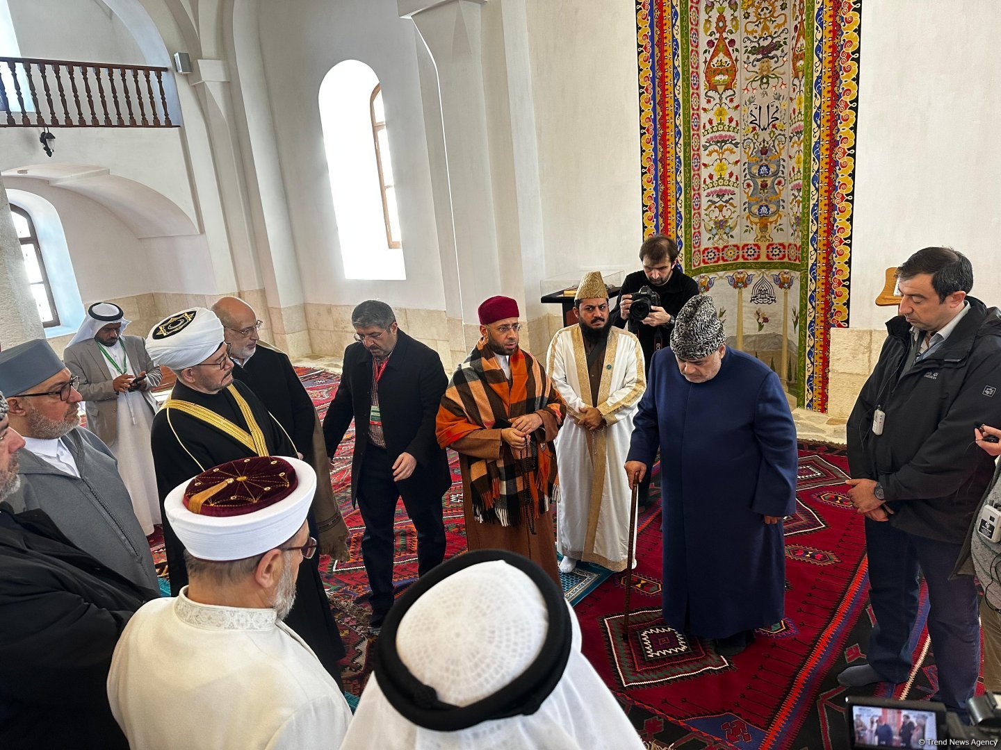 Dünya dini liderlərinin qlobal Bakı Sammitinin iştirakçıları Xankəndidə Zəfər meydanında olublar (FOTO) (ƏLAVƏ OLUNUB)