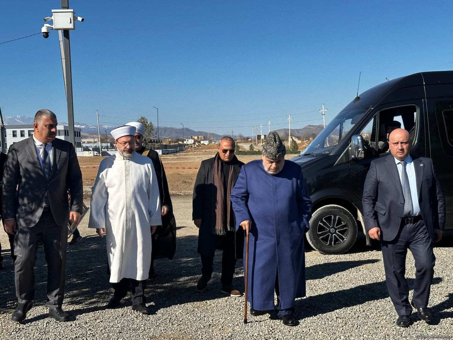 Dünya dini liderlərinin qlobal Bakı Sammitinin iştirakçıları Xankəndidə Zəfər meydanında olublar (FOTO) (ƏLAVƏ OLUNUB)