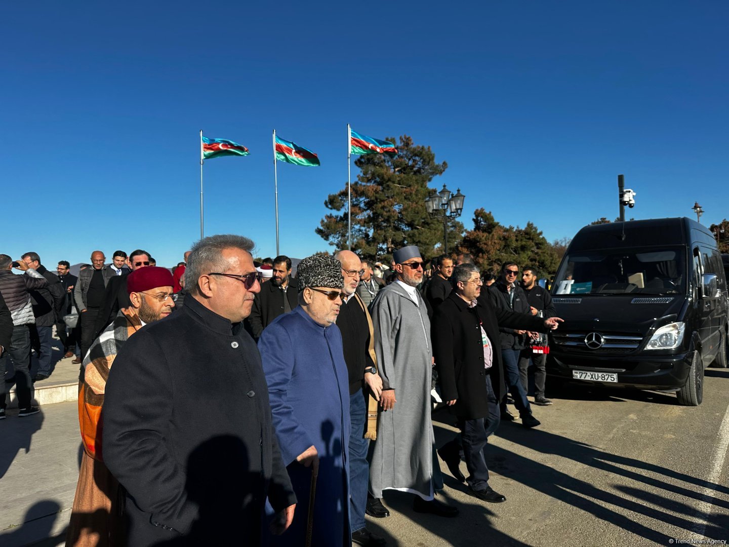 Dünya dini liderlərinin qlobal Bakı Sammitinin iştirakçıları Xankəndidə Zəfər meydanında olublar (FOTO) (ƏLAVƏ OLUNUB)