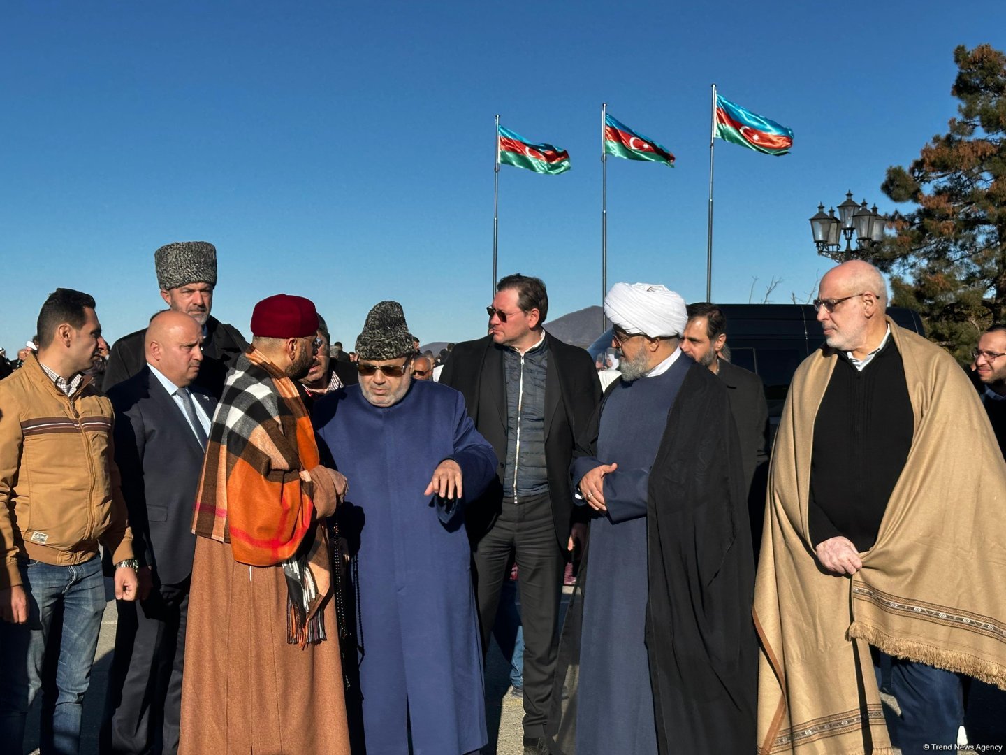 Dünya dini liderlərinin qlobal Bakı Sammitinin iştirakçıları Xankəndidə Zəfər meydanında olublar (FOTO) (ƏLAVƏ OLUNUB)