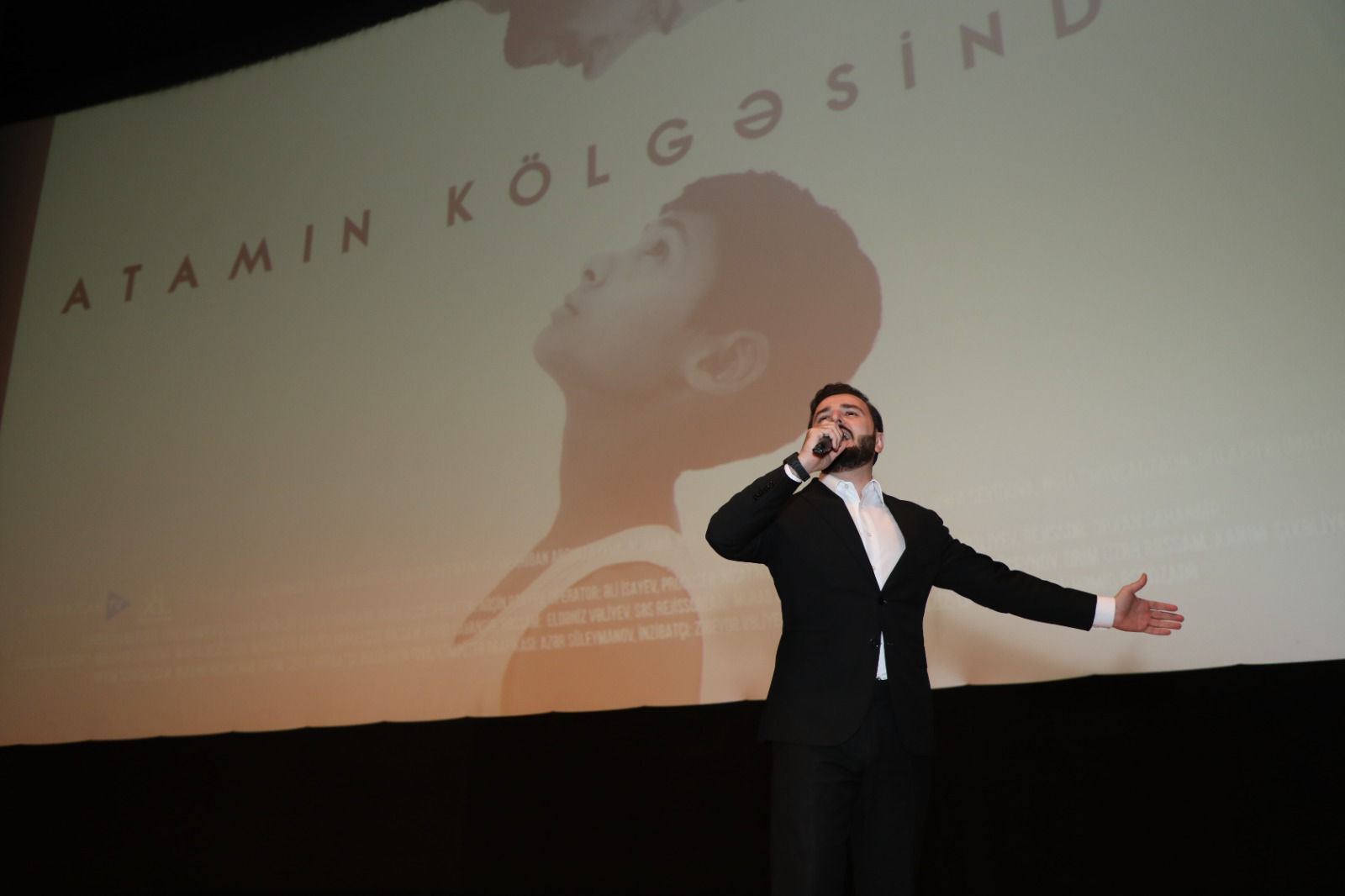 “Atamın kölgəsində” filmi təqdim olundu (FOTO/VİDEO)