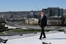 President Ilham Aliyev visits National Flag Square in Baku to raise Azerbaijan's tricolor flag (PHOTO/VİDEO)