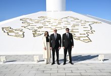 President Ilham Aliyev visits National Flag Square in Baku to raise Azerbaijan's tricolor flag (PHOTO/VİDEO)