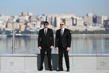 President Ilham Aliyev visits National Flag Square in Baku to raise Azerbaijan's tricolor flag (PHOTO/VİDEO)