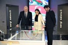 President Ilham Aliyev visits National Flag Square in Baku to raise Azerbaijan's tricolor flag (PHOTO/VİDEO)