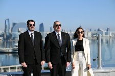 President Ilham Aliyev visits National Flag Square in Baku to raise Azerbaijan's tricolor flag (PHOTO/VİDEO)