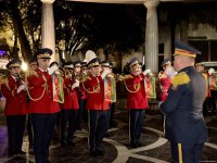 Fəvvarələr meydanında hərbi orkestrin nümunəvi çıxışı olub (FOTO/VİDEO)