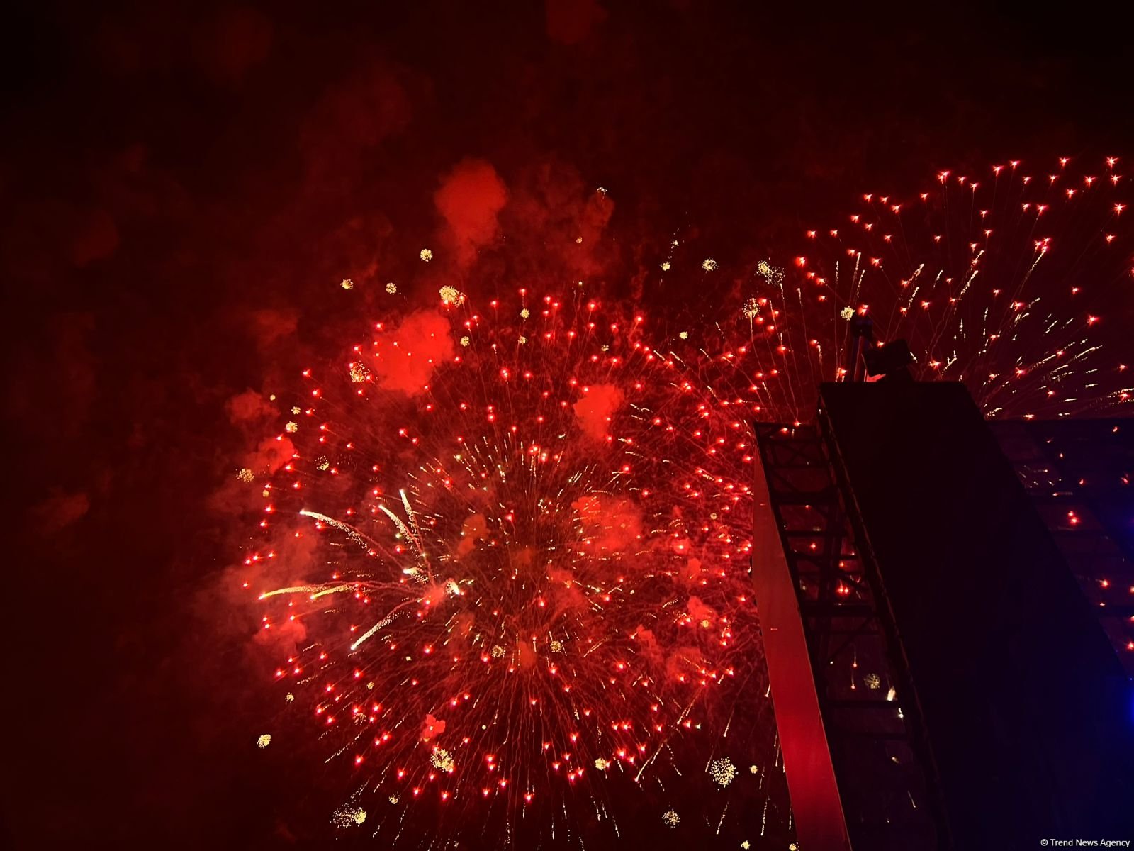 Baku hosts fireworks display on Victory Day occasion (PHOTO/VİDEO)