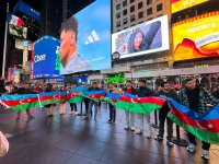 Azerbaijani youth holds campaign dedicated to Victory Day and National Flag Day (PHOTO)