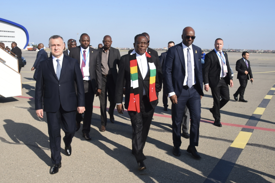 President of Zimbabwe arrives in Azerbaijan (PHOTO)