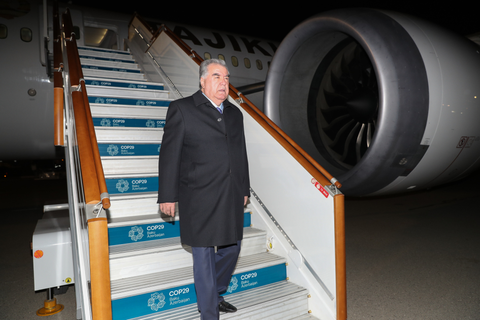 President of Tajikistan Emomali Rahmon begins visit to Azerbaijan (PHOTO)