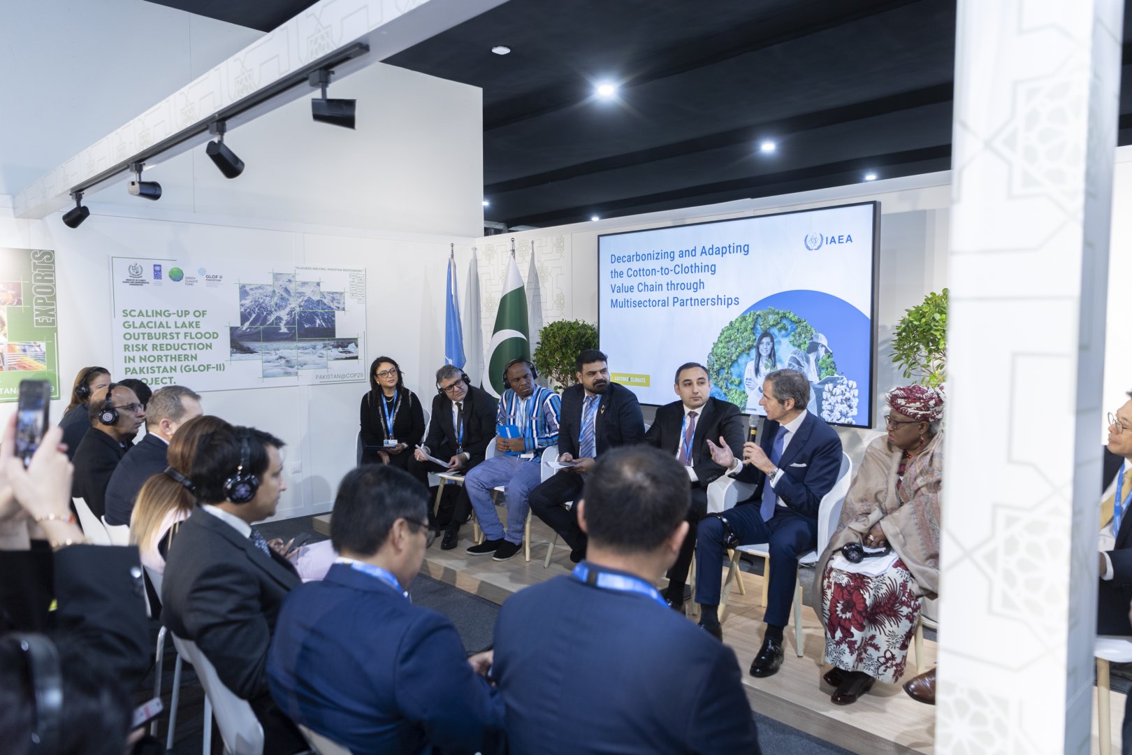 COP29 hosts panel discussion on ''Decarbonizing and Adapting Cotton-to-Clothing Value Chain'' (PHOTO)