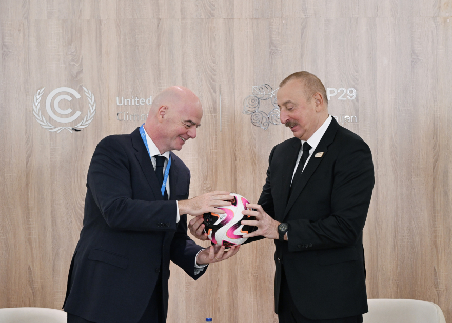 President Ilham Aliyev meets with FIFA president (PHOTO/VIDEO)