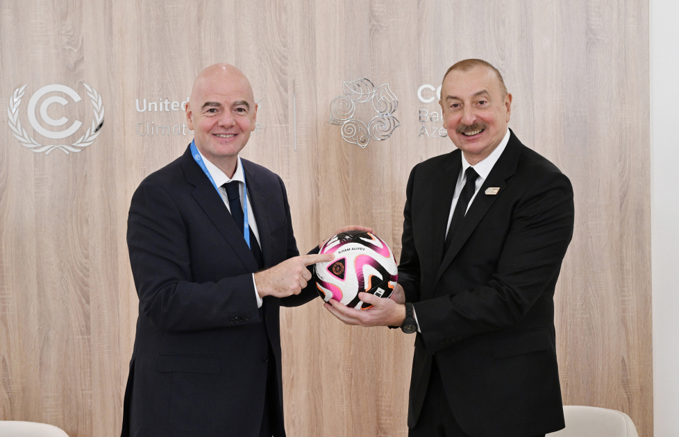 President Ilham Aliyev meets with FIFA president (PHOTO/VIDEO)