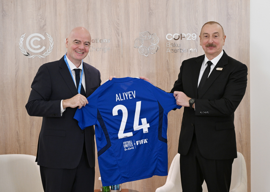 President Ilham Aliyev meets with FIFA president (PHOTO/VIDEO)