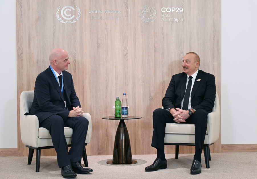 President Ilham Aliyev meets with FIFA president (PHOTO/VIDEO)