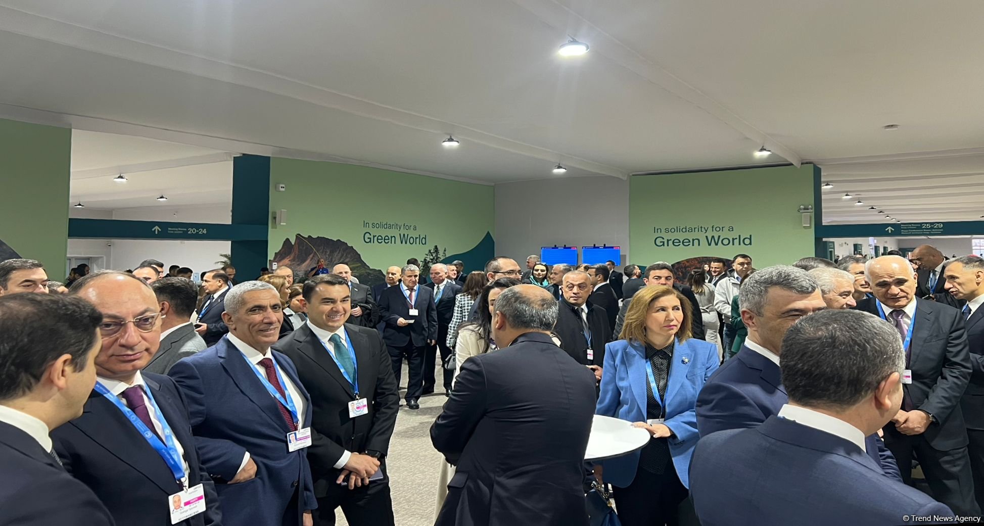 Azerbaijani officials visit COP29 Blue Zone (PHOTO)