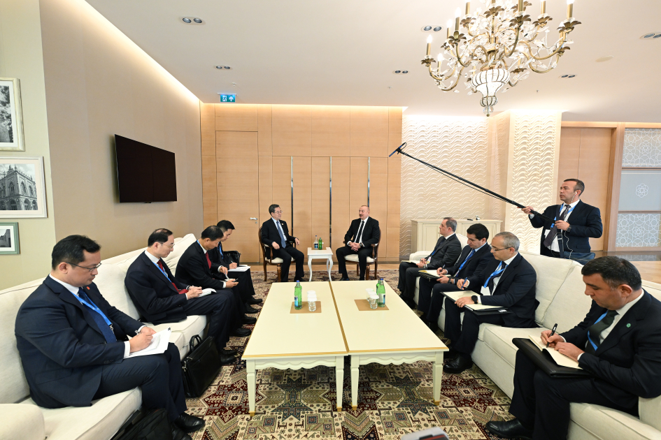 President Ilham Aliyev meets with Vice Premier of State Council of China (PHOTO/VIDEO)