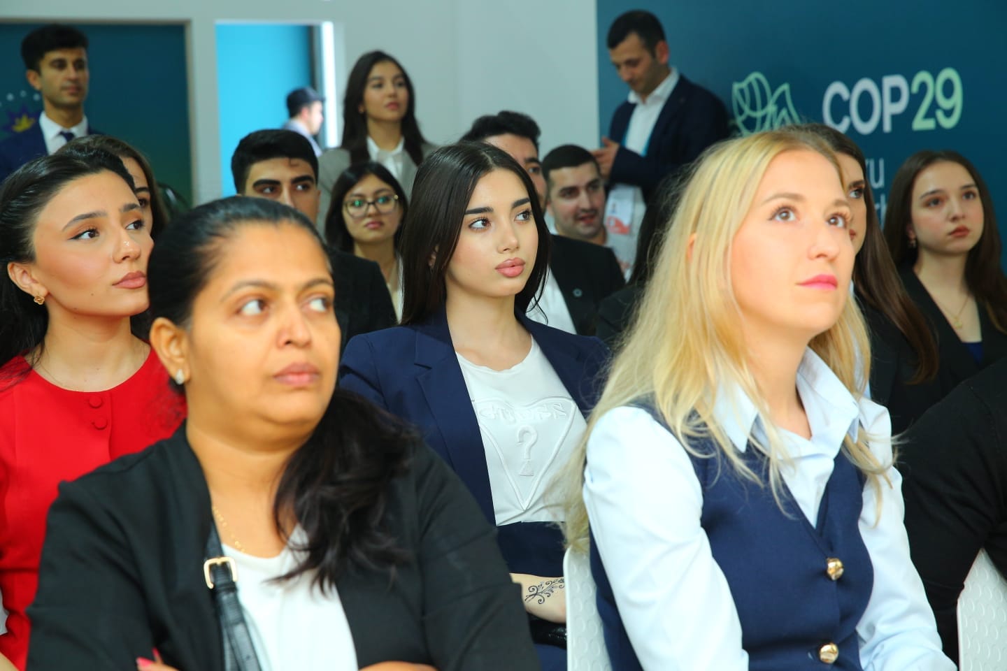 “Bakı Politoloqlar Klubu” COP29-da iqlim böhranına qarşı fəaliyyətdə QHT-lərin rolu mövzusunda konfrans təşkil edib (FOTO)