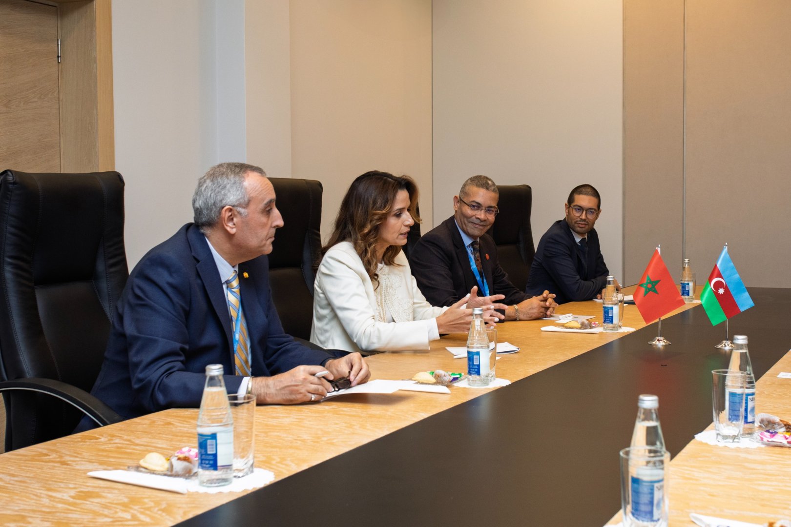 Energetika naziri moldovalı və mərakeşli həmkarları ikitərəfli enerji gündəliyinin aktual məsələlərini müzakirə edib (FOTO)