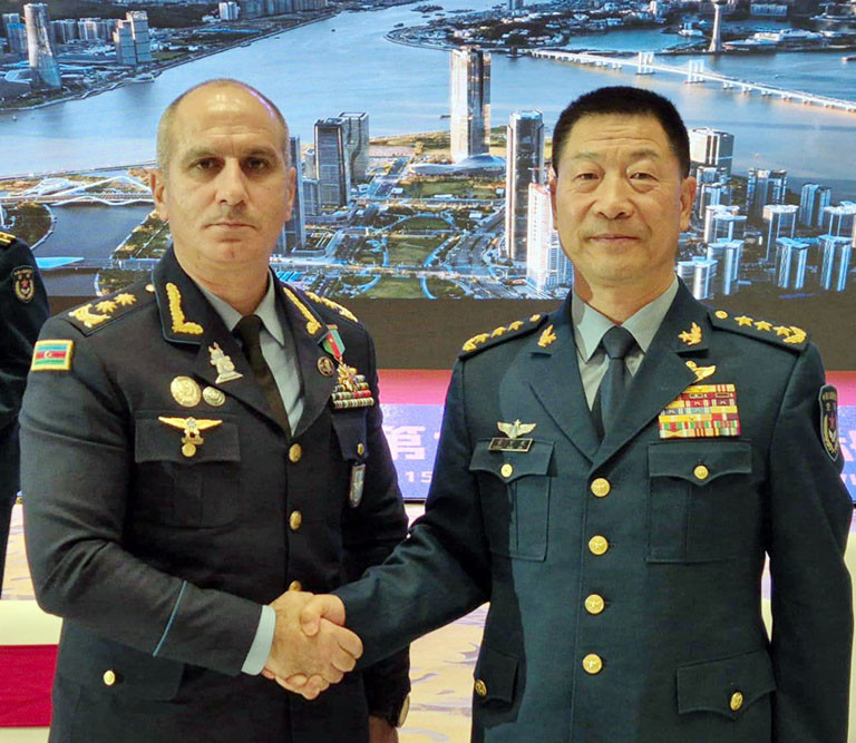 Azerbaijan's Air Force Commander attends international airshow in China (PHOTO)